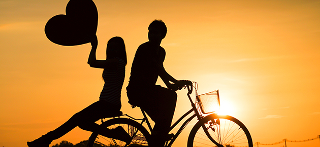 【イメージ】聖蹟桜ヶ丘で自転車デートをするカップル②
